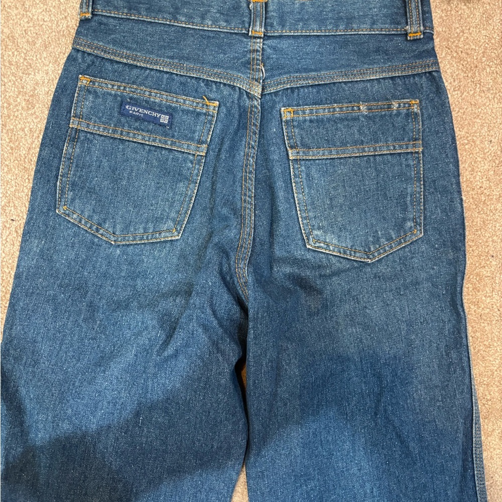Vintage Givenchy Blue Relaxed Jeans with Classic Denim Style